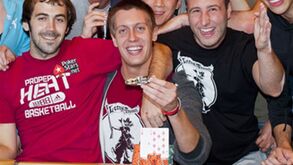 Brent Hanks leva a primeira bracelete