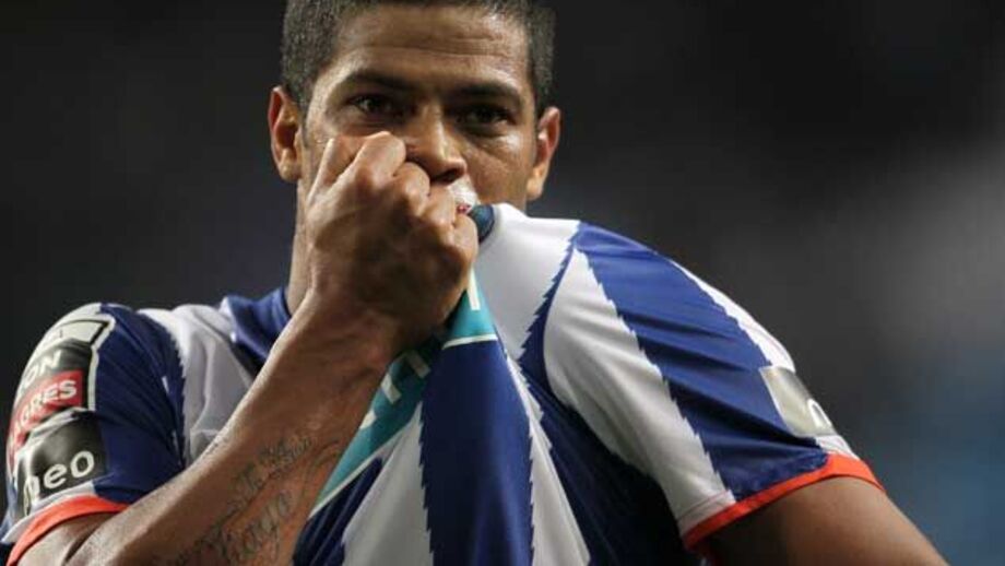 Hulk eleito jogador do mês