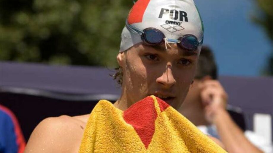 Pedro Oliveira falha acesso à final dos 100 metros costas
