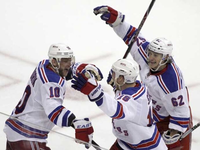 NHL: Rangers vencem 'maratona' na capital
