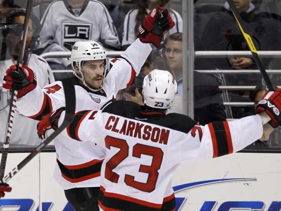 NHL: Bigode "português" dá sorte a Adam Henrique