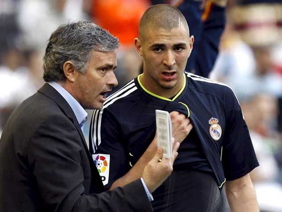 Benzema: «Mourinho foi muito duro comigo»