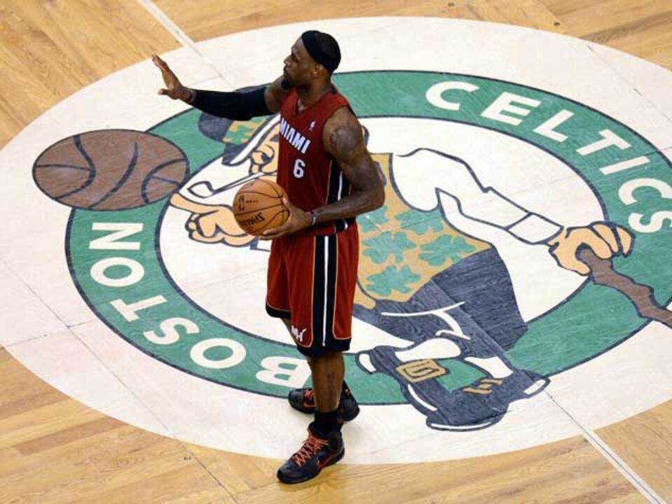 LeBron arrasador estraga festa de Boston