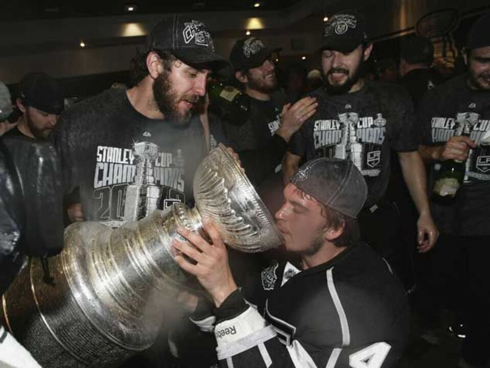 NHL: Jonathan Quick eleito MVP do playoff