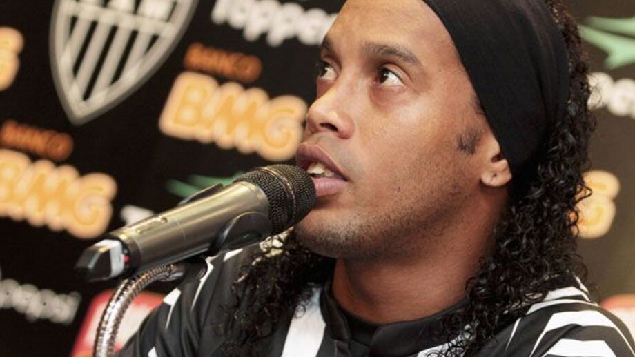 Ronaldinho estreia-se nos convocados do At. Mineiro