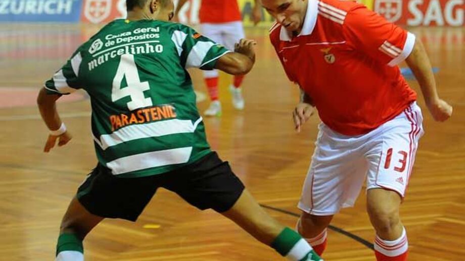Benfica favorito no primeiro dérbi