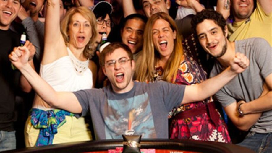 Baker bate Ivey e Hellmuth