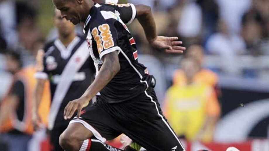 Manchester City oferece 20 milhões por Dedé
