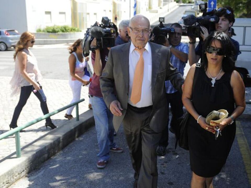 Cantor foi condenado por violência doméstica