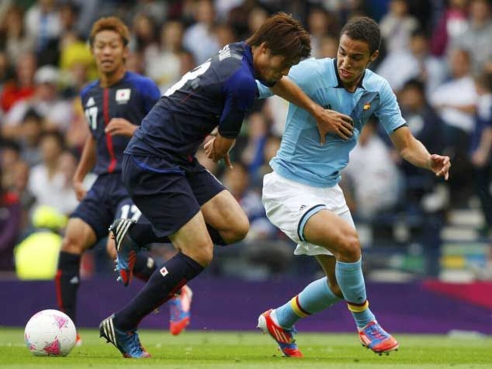 Benfiquista Rodrigo titular na derrota da Espanha