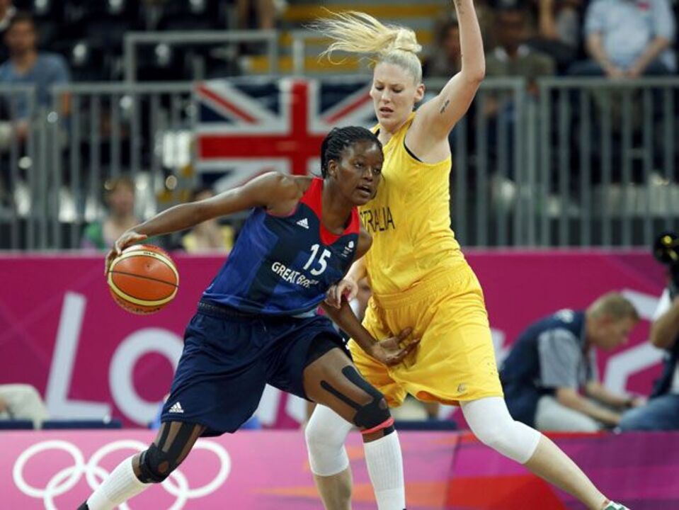 Lauren Jackson decisiva na vitória da Austrália