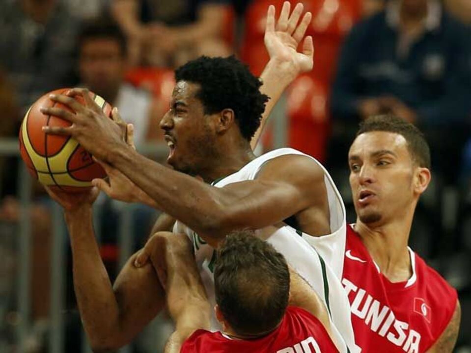 Estreante Nigéria vence Tunísia