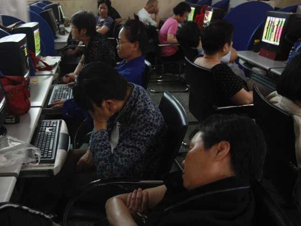 Internautas chineses contestam cartaz