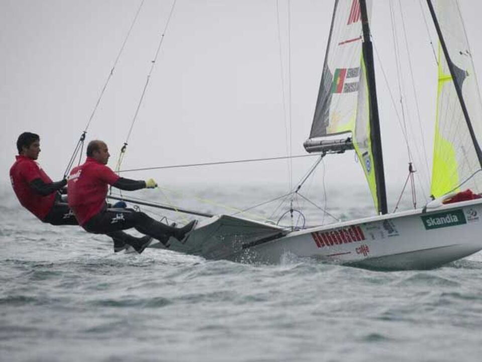 Freitas/Andrade terminam primeira regata em 7.º