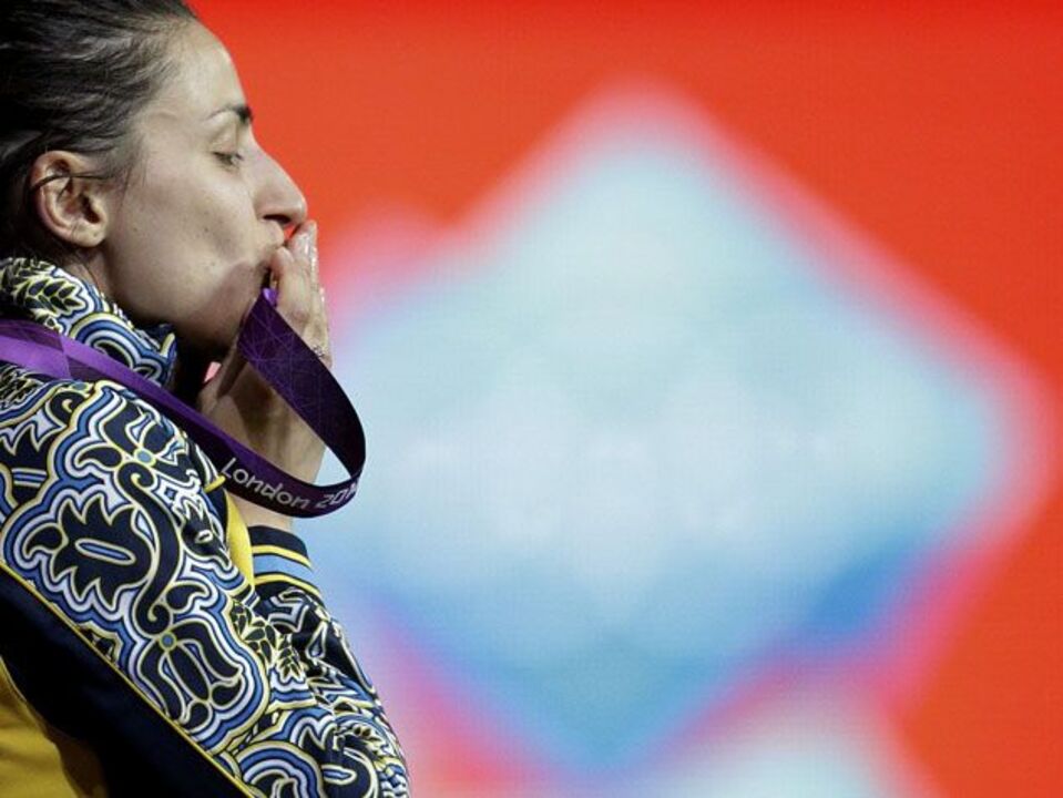 Ucraniana Yana Shemyakina conquista ouro