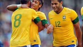 Hulk em destaque na vitória do Brasil