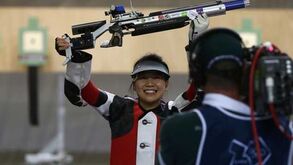 Yi Siling conquista ouro