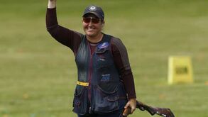 Norte-americana de ouro em skeet