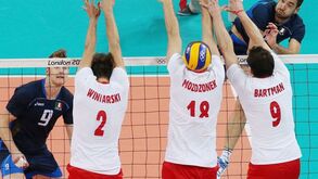 Polónia vence na estreia