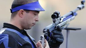 Moldoveanu conquista ouro na carabina a 10 metros