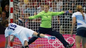 Russas atropelam britânicas (37-16)