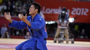 Sul-coreano Kim Jae-bum vence -81 kg