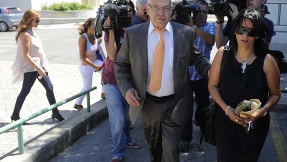 Cantor foi condenado por violência doméstica