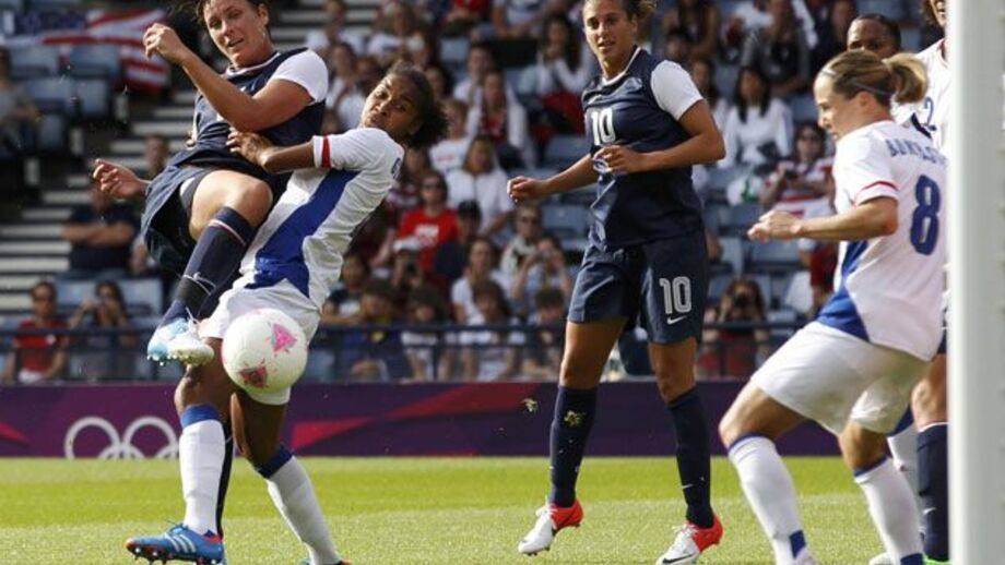 Estados Unidos derrota França em jogo eletrizante