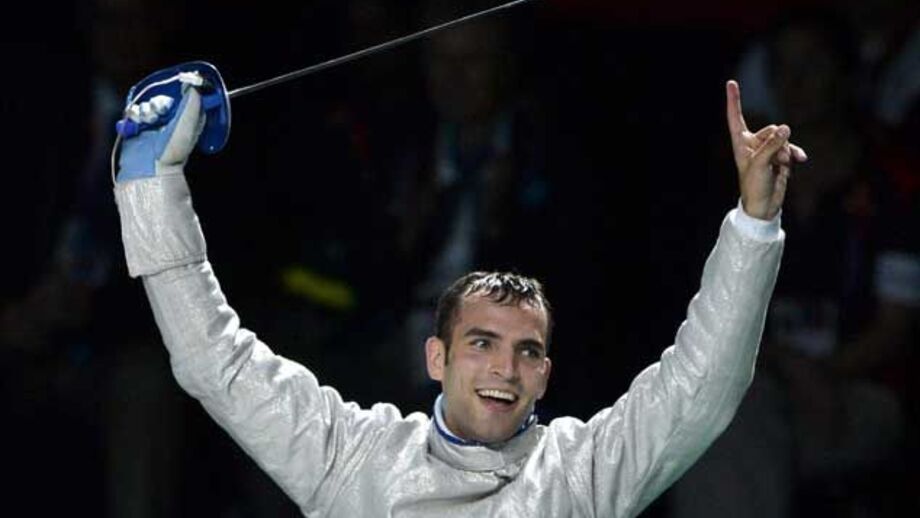 Aron Szilagyi conquista ouro em sabre individual