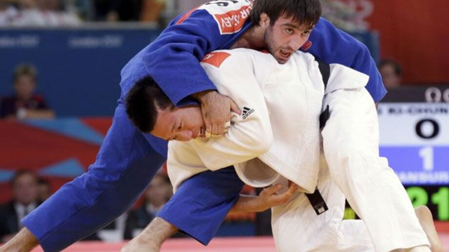 Isaev campeão olímpico de -73 kg
