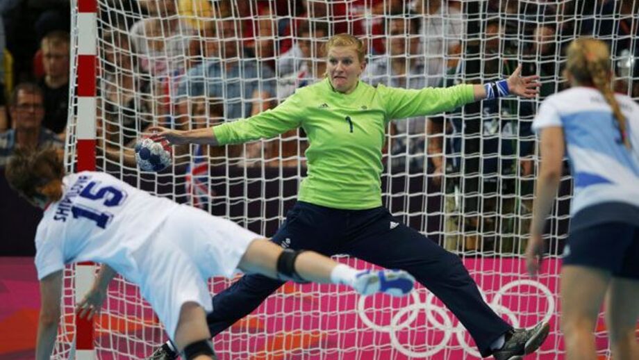 Russas atropelam britânicas (37-16)
