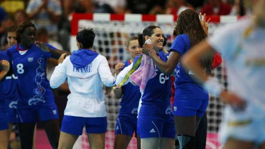 Allison Pineau salva França da derrota