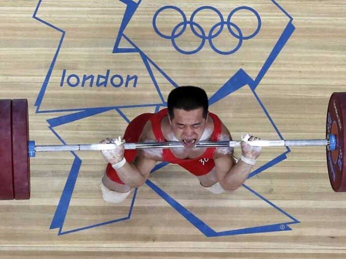 Norte-coreano Om Yun-Chol campeão em 56 kg