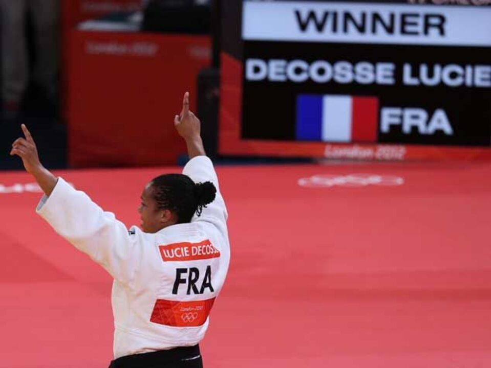 Lucie Decosse conquista ouro nos -70 kg