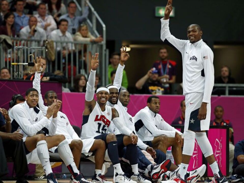 Estados Unidos atropelam Nigéria em jogo histórico