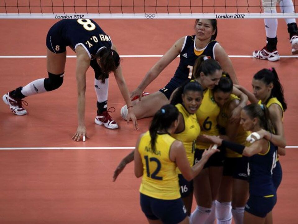 Brasil triunfa frente à China
