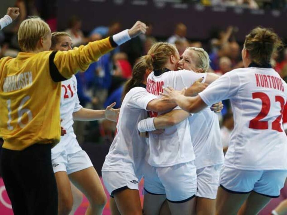 Noruega vence Dinamarca e garante apuramento