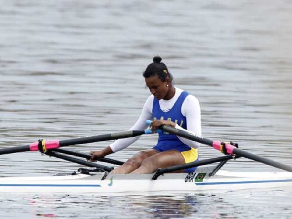 Brasileira falha prova de skiff após controlo positivo