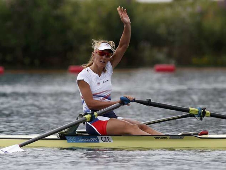Miroslava Knapkova conquista ouro no skiff feminino