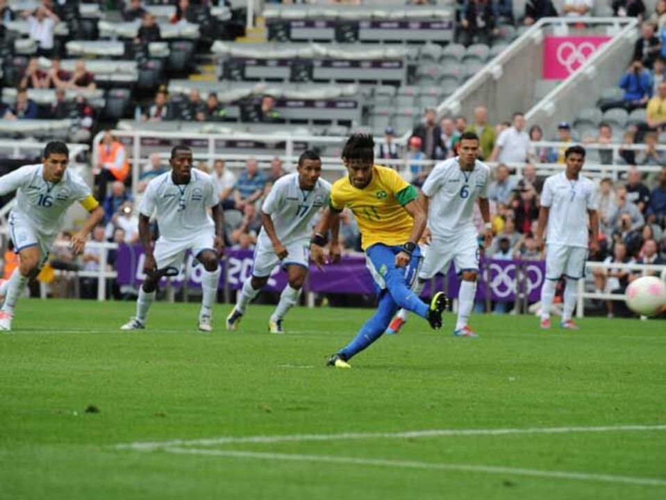 Brasil vence Honduras e está nas meias-finais