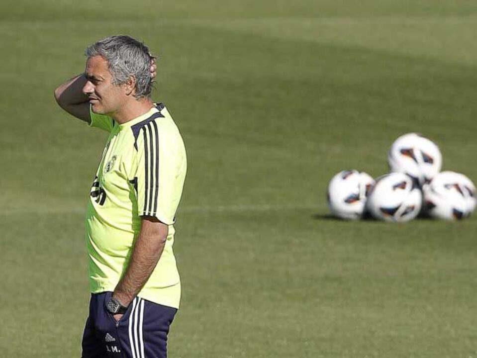 Mourinho: «Cabeça do Kaká não está bem»