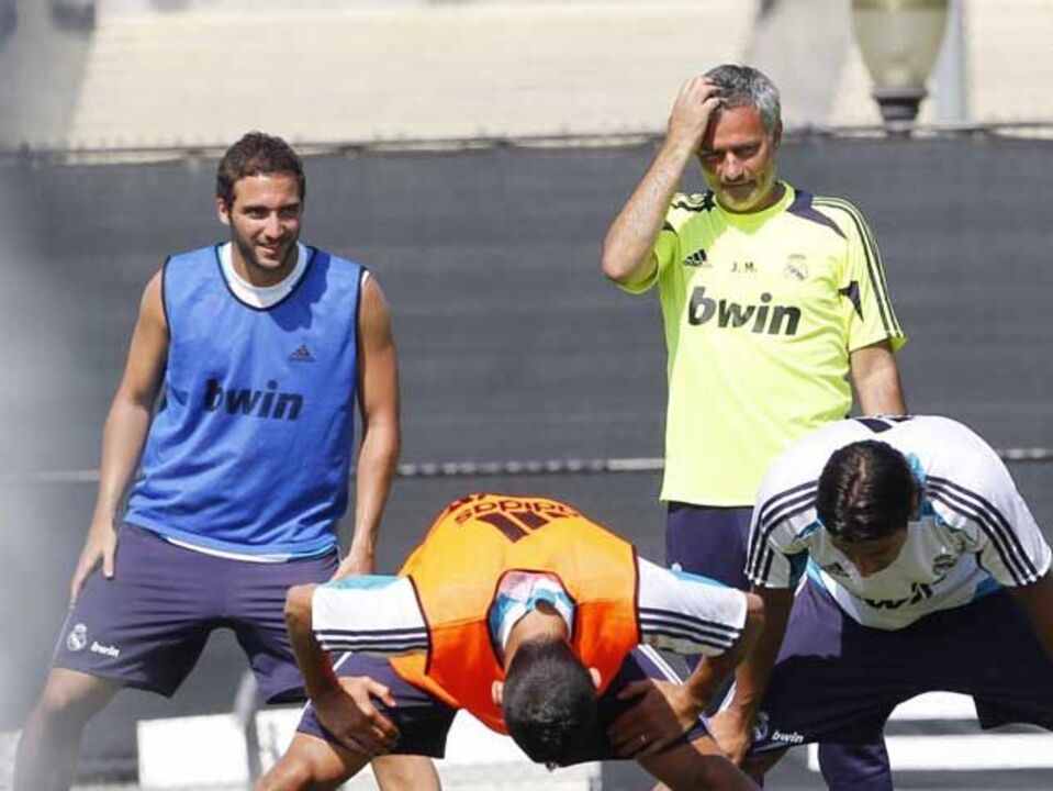 Mourinho: «Vamos contratar um jogador»