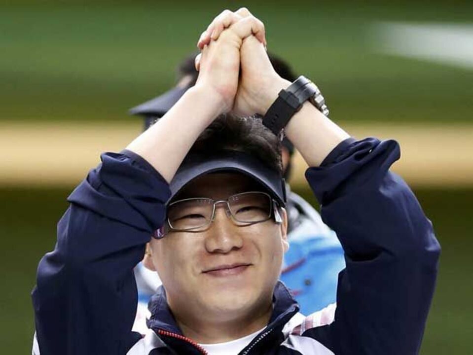 Jongoh Jin conquista ouro na pistola a 50 metros