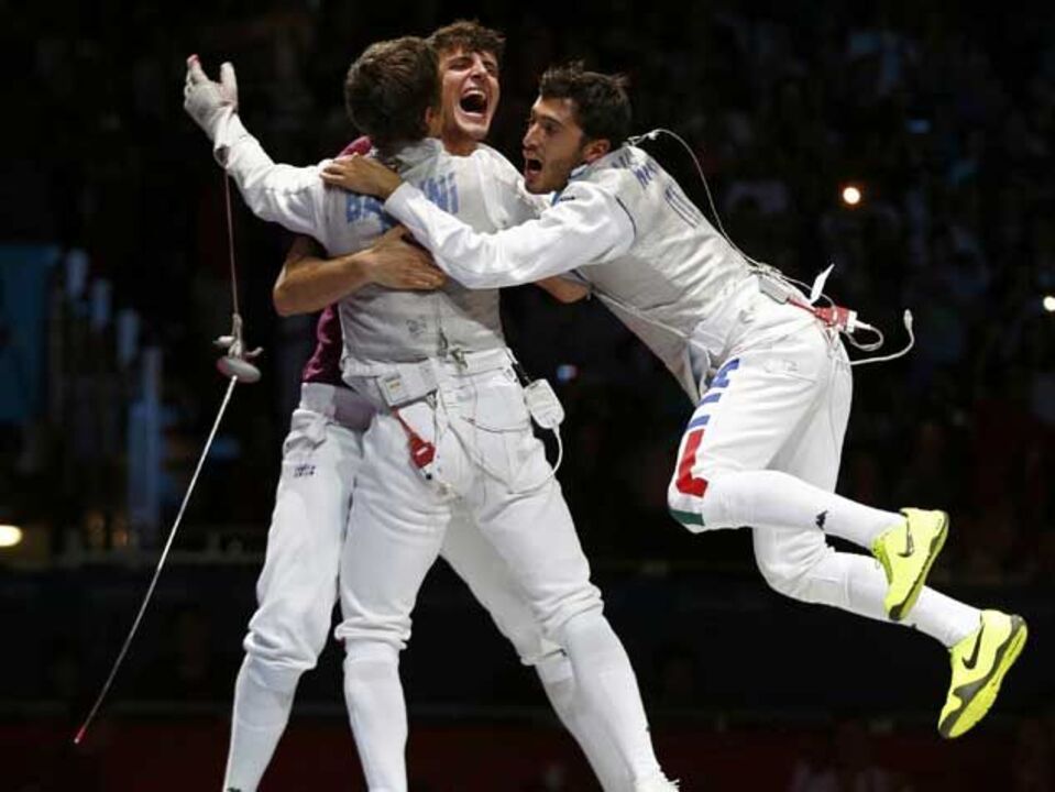 Itália conquista ouro em florete por equipas