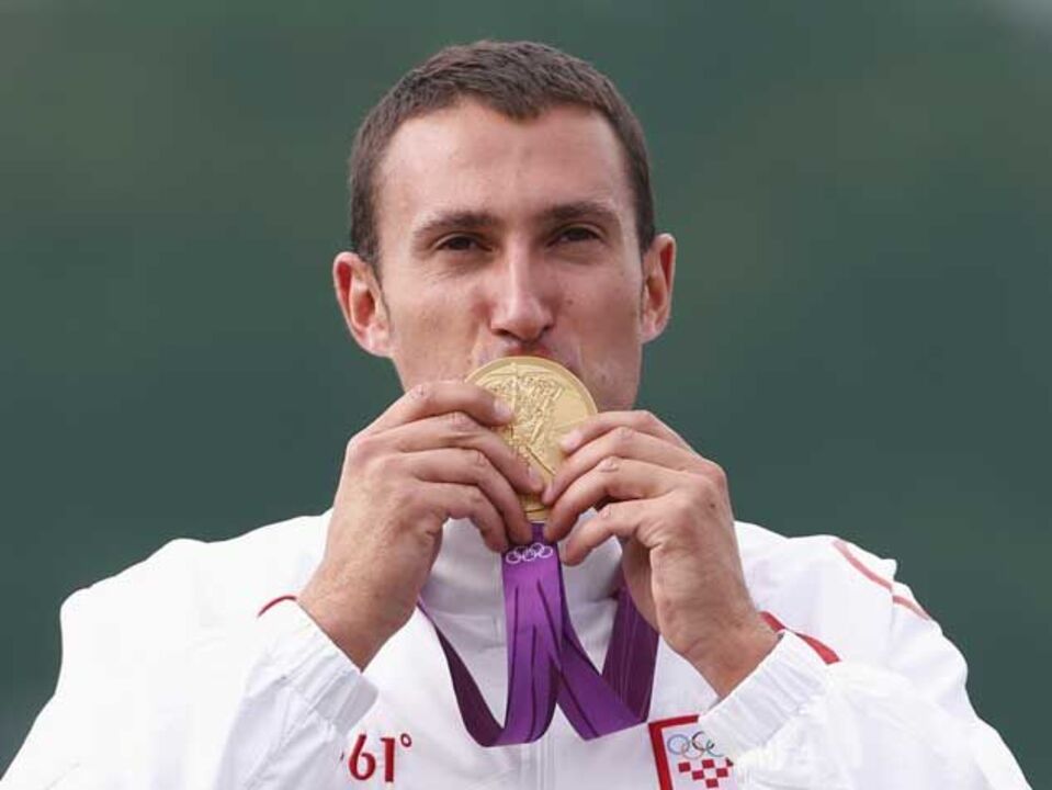 Giovanni Cernogoraz ganha ouro no fosso olímpico