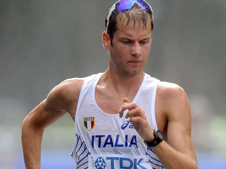 Campeão olímpico dos 50 km marcha excluído por doping