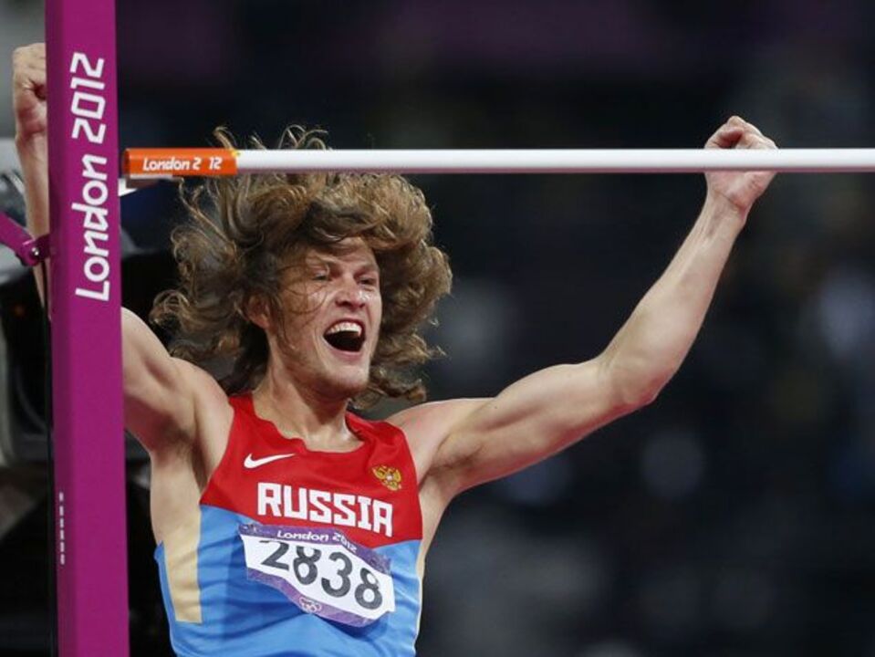 Russo Ivan Ukhov conquista ouro no salto em altura