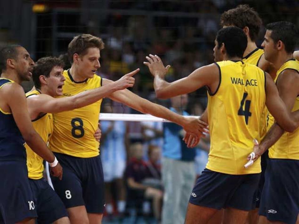 Brasil vence Argentina e apura-se para as "meias"
