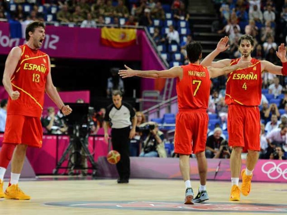Espanha vence França e garante meias-finais