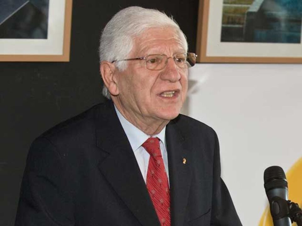 Vicente Moura acusa Mendelblatt de "oportunismo"